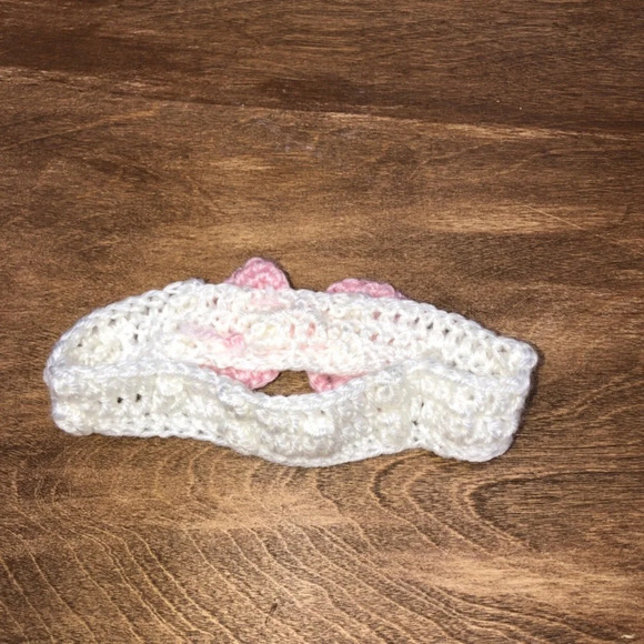 Adorable Little Girls Crochet Pink Bow Headband - Picture 3 of 3